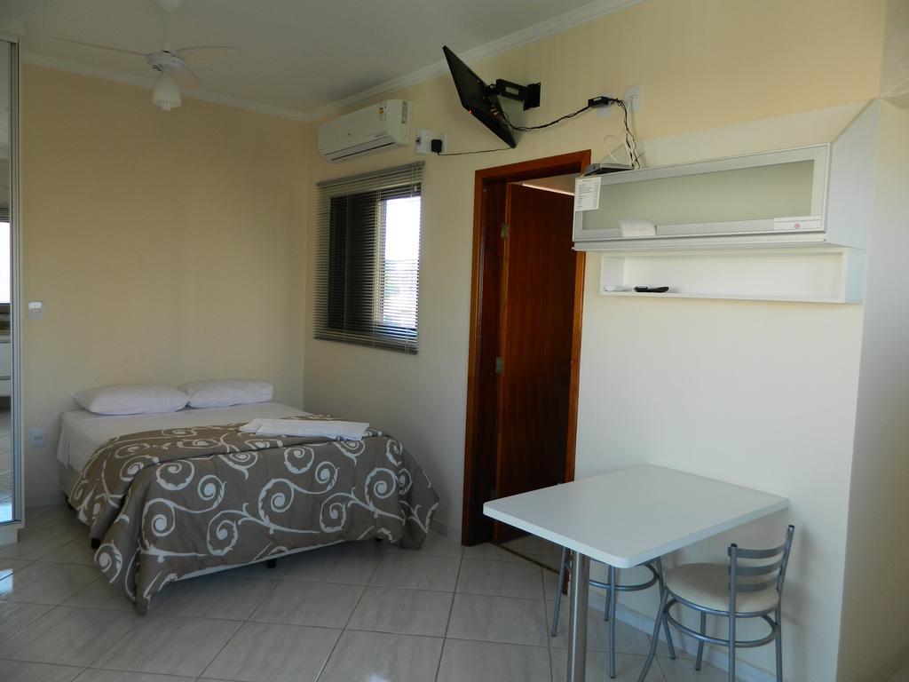 Aries Apart Hotel Бауру Екстер'єр фото